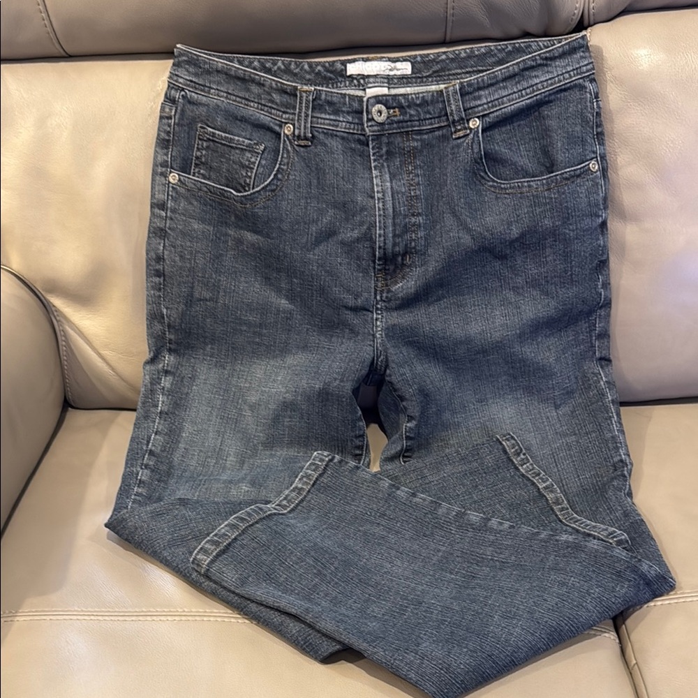Chico's Blue Straight Leg Jeans with Classic Denim Wash size 1.5 Short